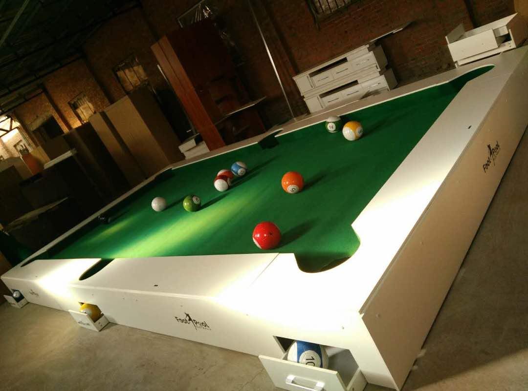 FOOT-POOL 3 - Inflatable Pubs