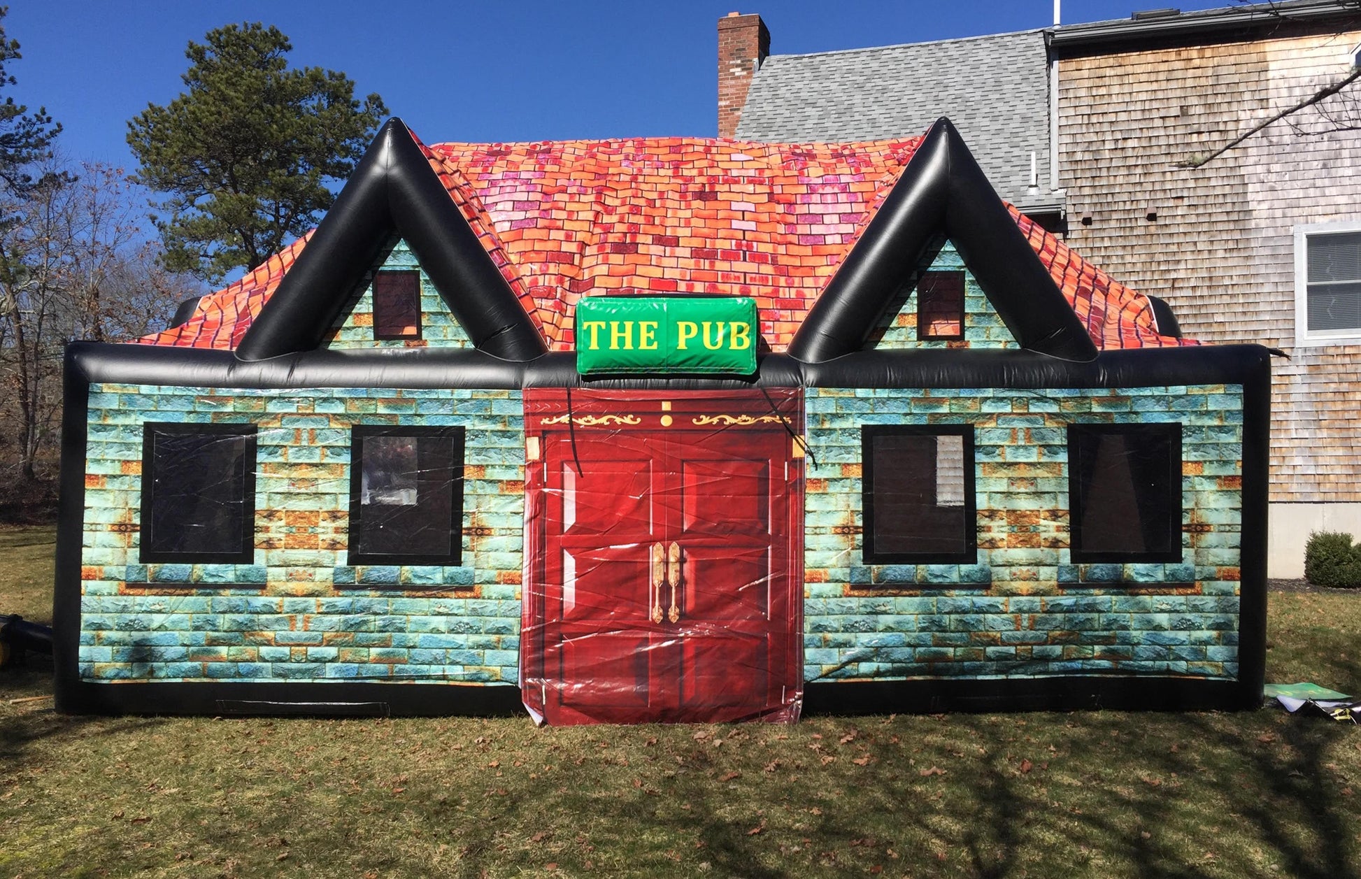 THE MINI MAC - Inflatable Pubs