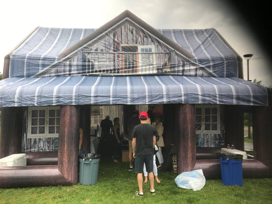"Inflatable Pubs: Transforming Events with Fun and Flexibility"